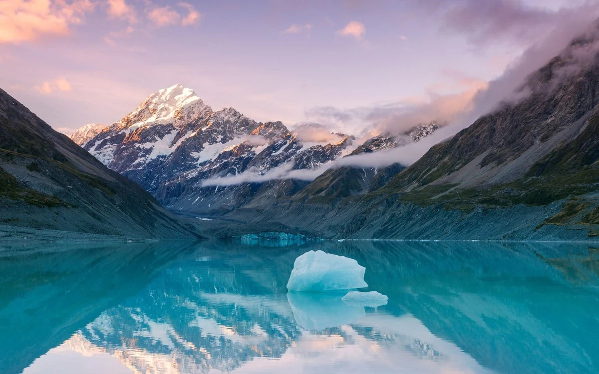 Icebergs floating on Tasman Lake below the glacier terminal